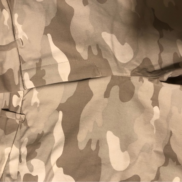 Old Navy Tan Camouflage Pixie Pants. NEW with tag. - Picture 5 of 6